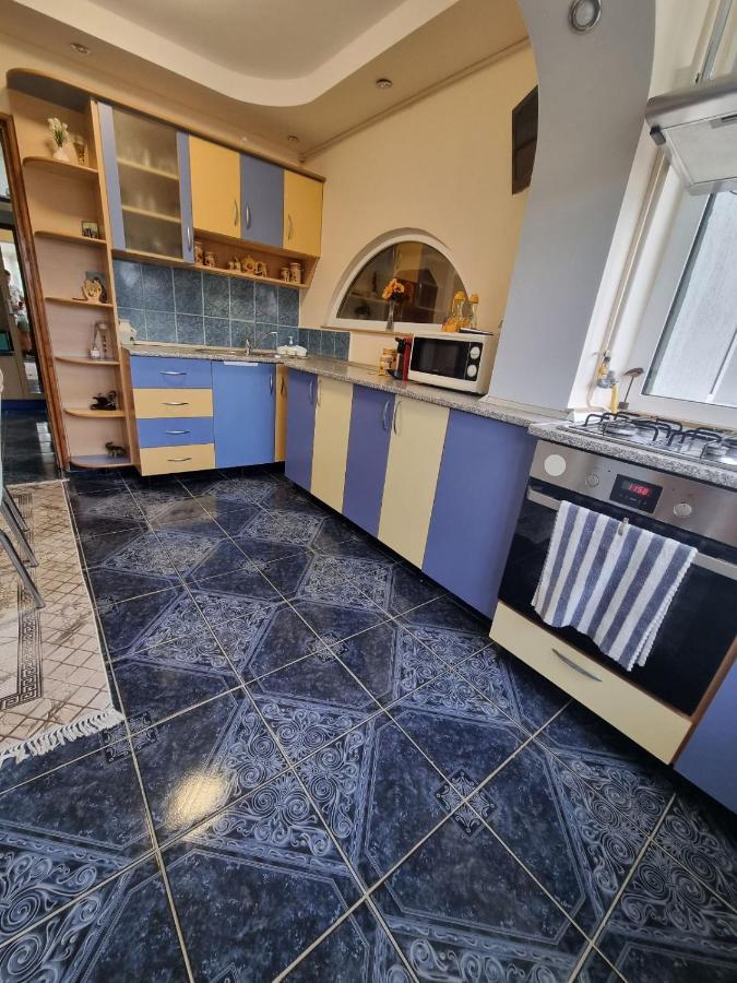 Emily Residence Curtea de Argeş Extérieur photo